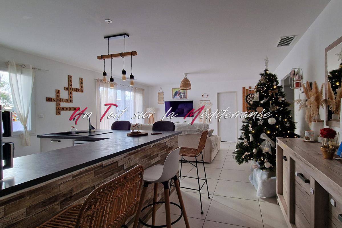 PIERREFEU-DU-VAR Charmante maison de 90m2 en plain pied, 3 chambres, jardin 1