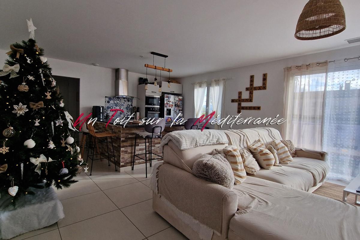 PIERREFEU-DU-VAR Charmante maison de 90m2 en plain pied, 3 chambres, jardin 2