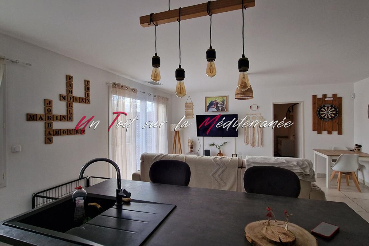 PIERREFEU-DU-VAR Charmante maison de 90m2 en plain pied, 3 chambres, jardin 3