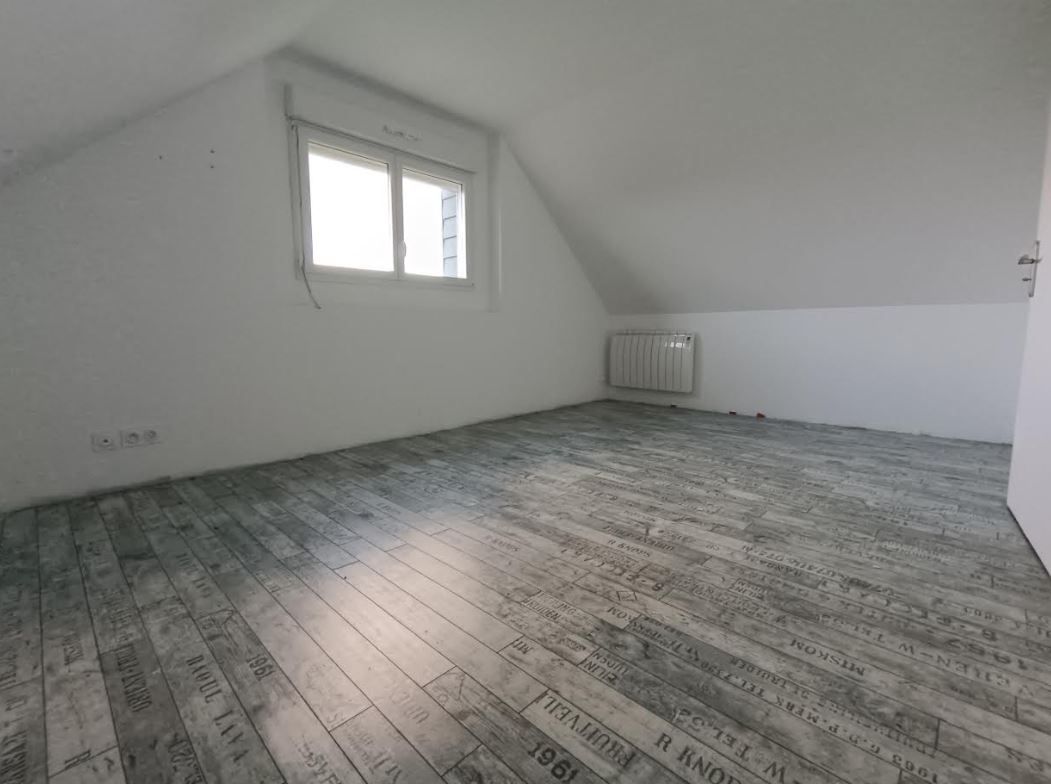 LAZ 29520 Laz maison en partie restaurée avec 5 chambres 2 grandes pièces de 26 m² et 46 m² 4