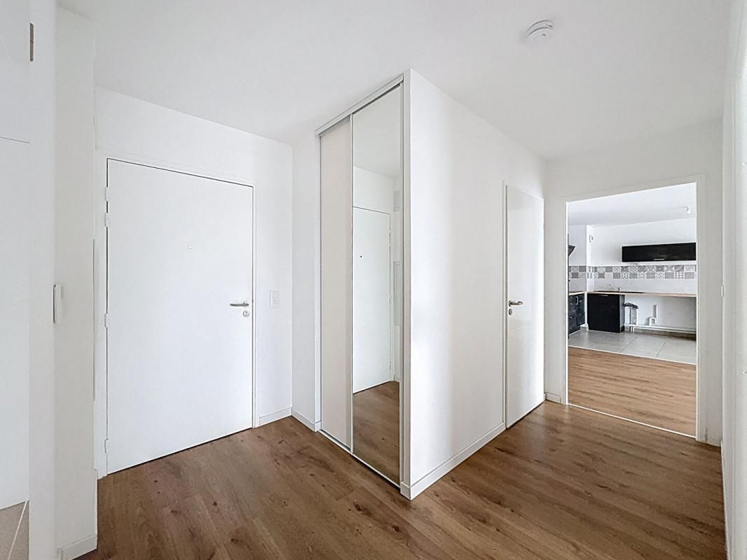 MARGNY-LES-COMPIEGNE APPARTEMENT T3 - 70.60M² - 2 CHAMBRES - TERRASSE - 2 PLACES VL COUVERTES - 60280 MARGNY LES COMPIEGNE 3