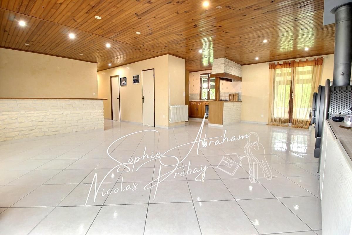 BAZOCHES-LES-GALLERANDES Maison individuelle de plain-pied à BAZOCHES LES GALLERANDES 2