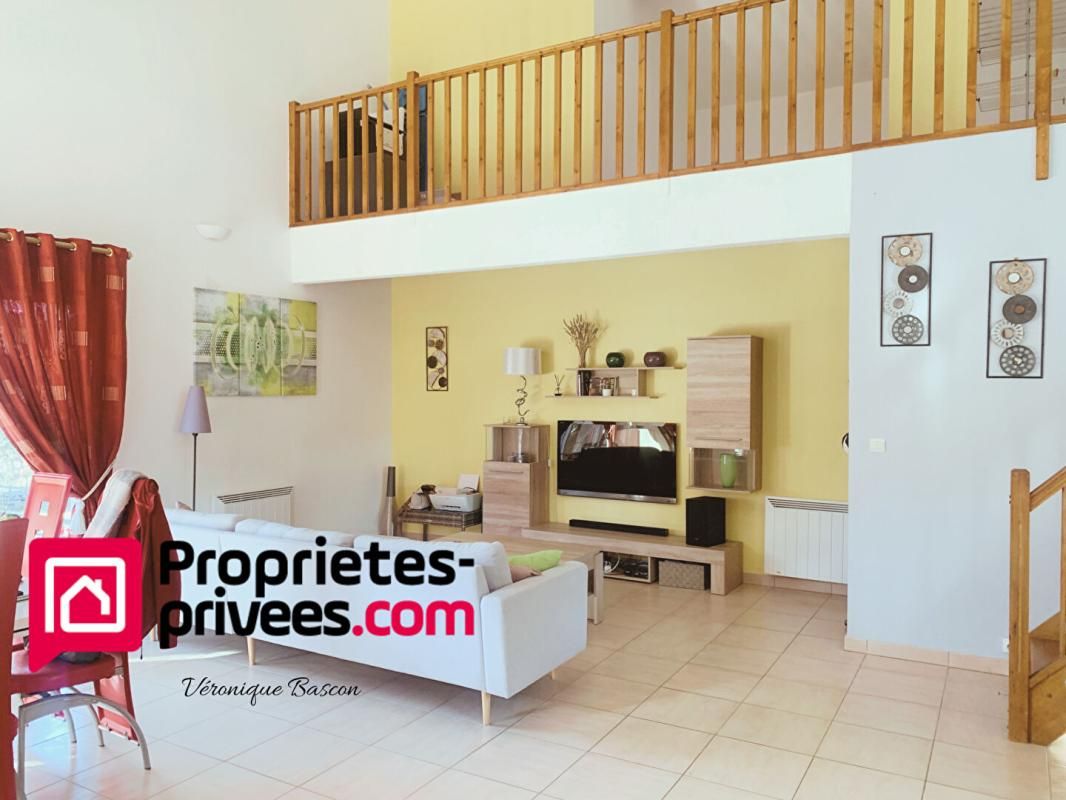SELONNET Maison 7 pièces , 217 M2 sur 849m2 de terrain 2