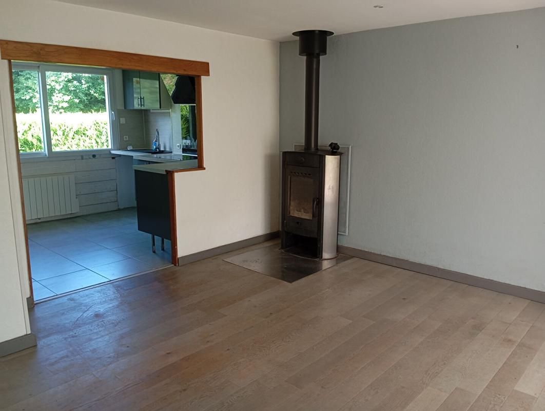 MELLAC Maison Mellac 6 pièce(s) 124 m2 habitables 4