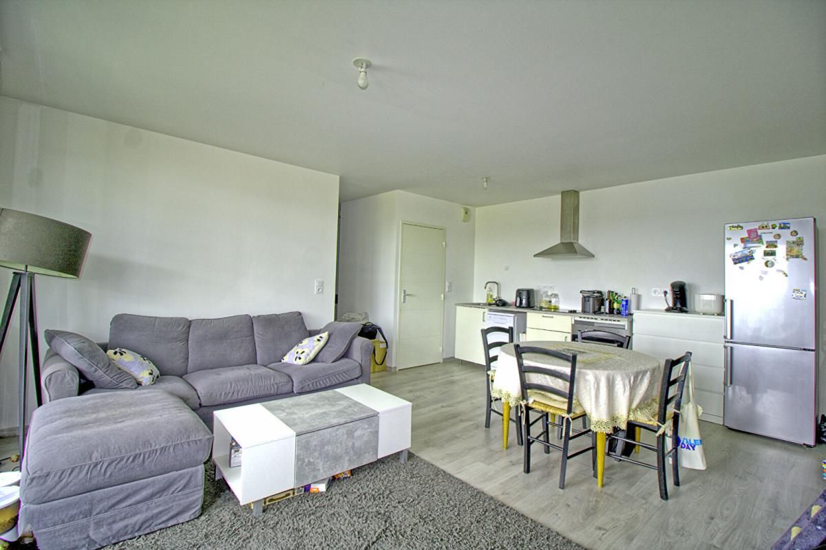 AVRILLE Bel appartement récent 66 m² avec terrasse PROCHE TRAM .AVRILLE/ 3