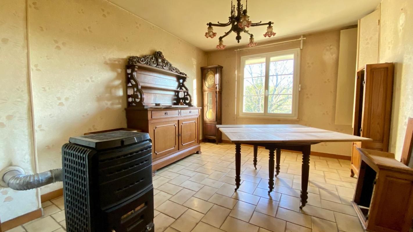 CHALLUY Maison Challuy 5 pièce(s) 90 environs 3