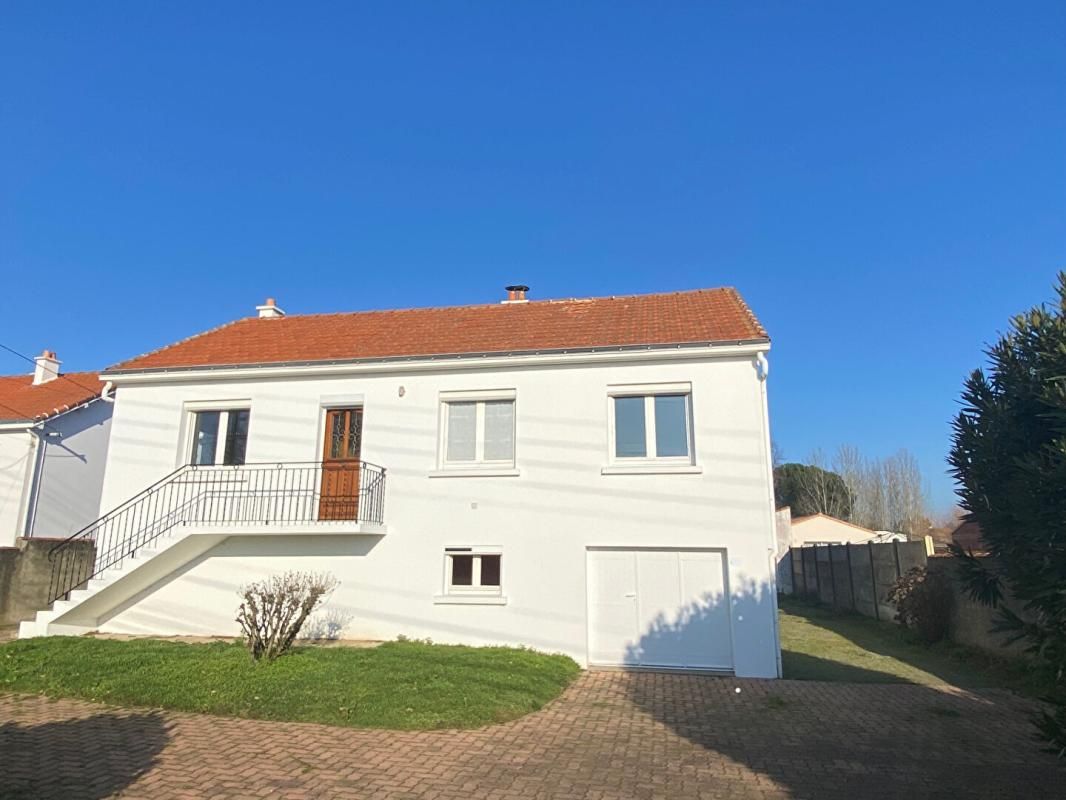 SAINTE-PAZANNE MAISON SAINTE PAZANNE 44680 - 6 Pièces - BUDGET 249 600 HAI 1