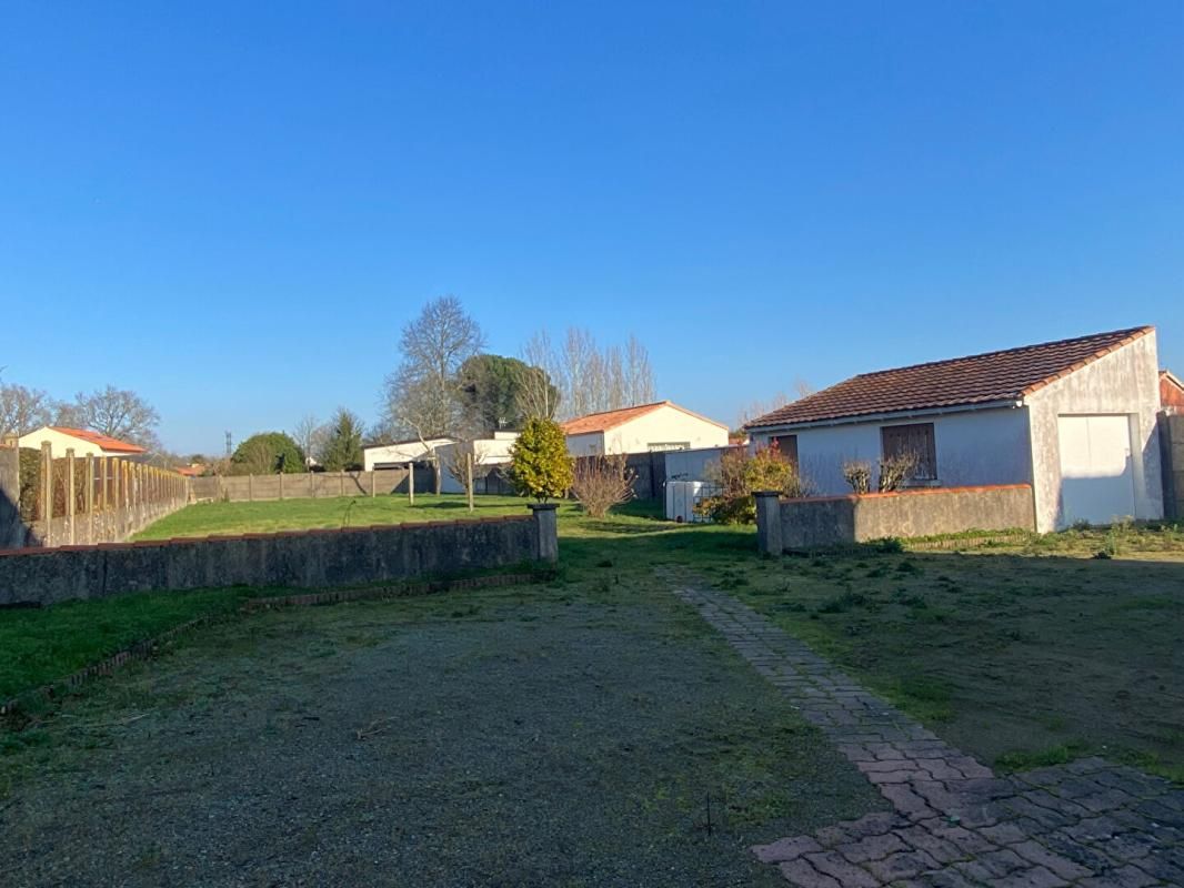 SAINTE-PAZANNE MAISON SAINTE PAZANNE 44680 - 6 Pièces - BUDGET 249 600 HAI 2