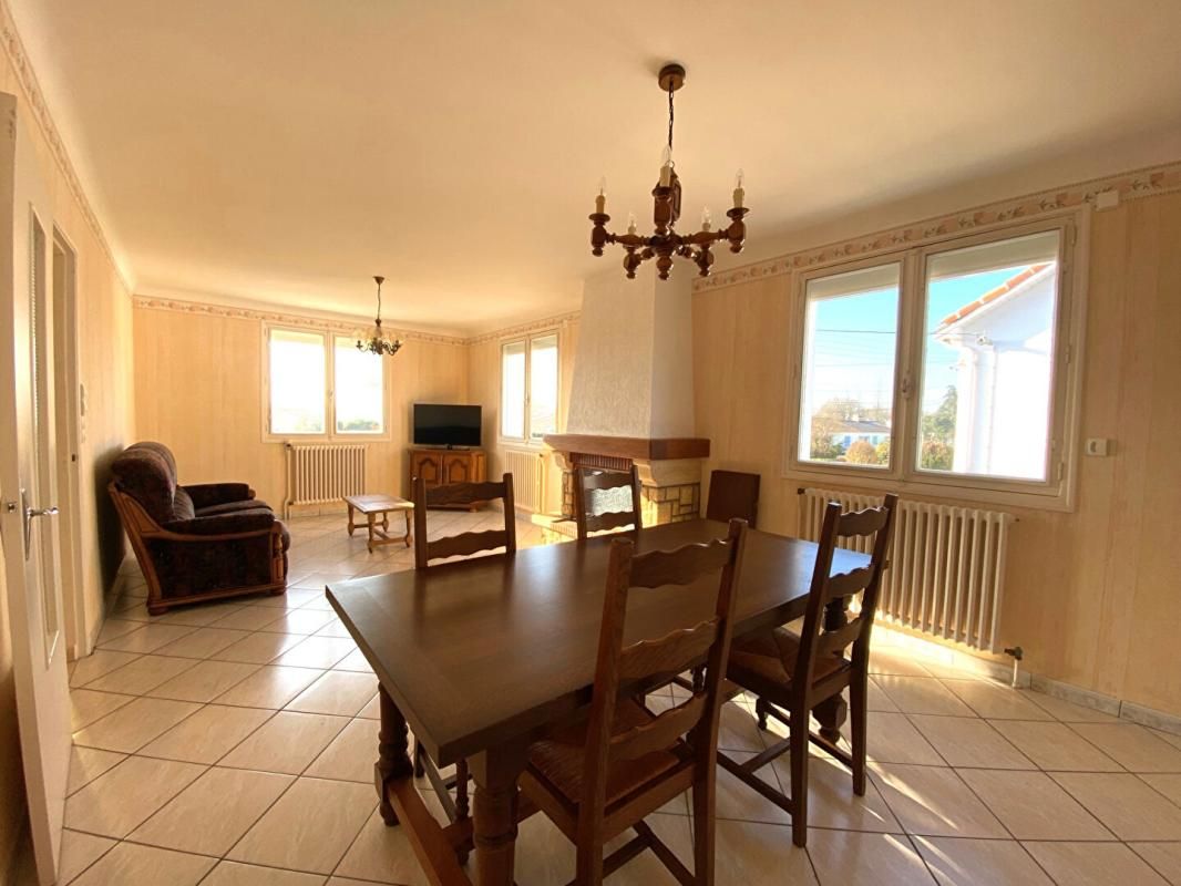 SAINTE-PAZANNE MAISON SAINTE PAZANNE 44680 - 6 Pièces - BUDGET 249 600 HAI 3