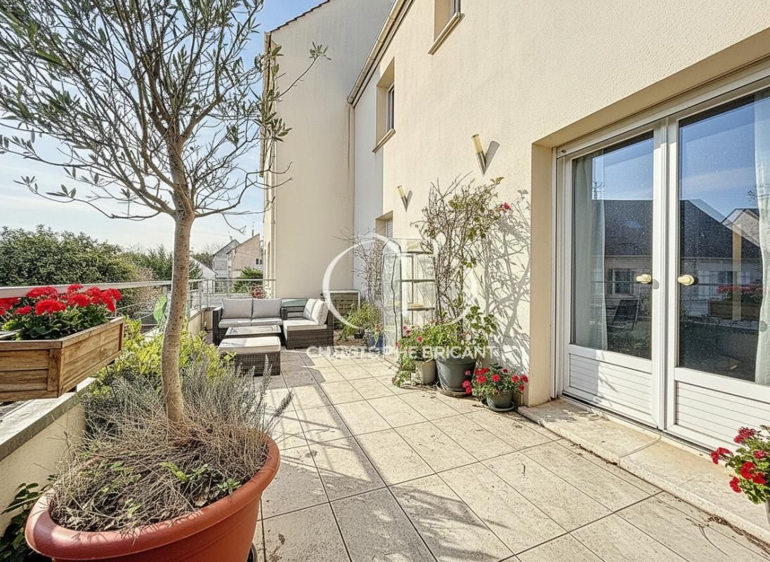 VILLEJUIF Maison 130 M² AVEC JARDIN ET TERRASSE  ET GARAGE 3