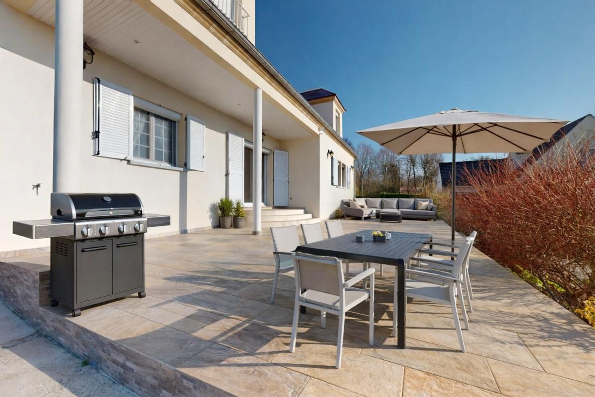 BERNAY-VILBERT PROPRIÉTÉ DE STANDING  300 m2 de 8 PIÈCES 540 000 2