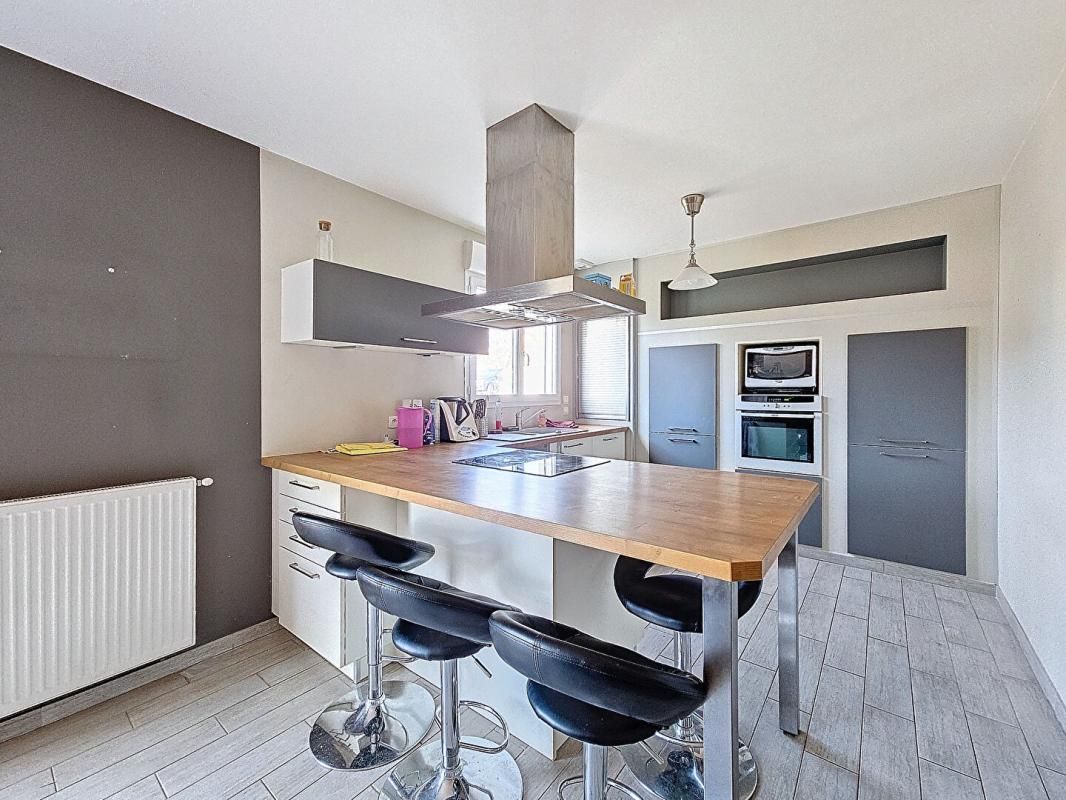 SAINT-GERMAIN-DU-CORBEIS Maison 6 pièce(s) 120 m2 4