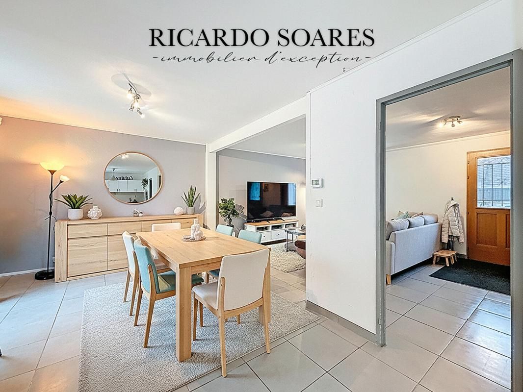 CHEVRIERES 60710 CHEVRIÈRES / MAISON 116m2 au sol / 6 PIÈCES / 4 CHAMBRES / GARAGE / GRAND JARDIN 1300m2 3