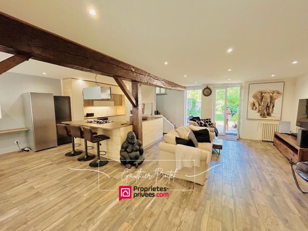 ROZAY-EN-BRIE Maison de caractère rénovée - Centre de Rozay-en-Brie 8 pièce(s) 6 chambres 167 m2 3