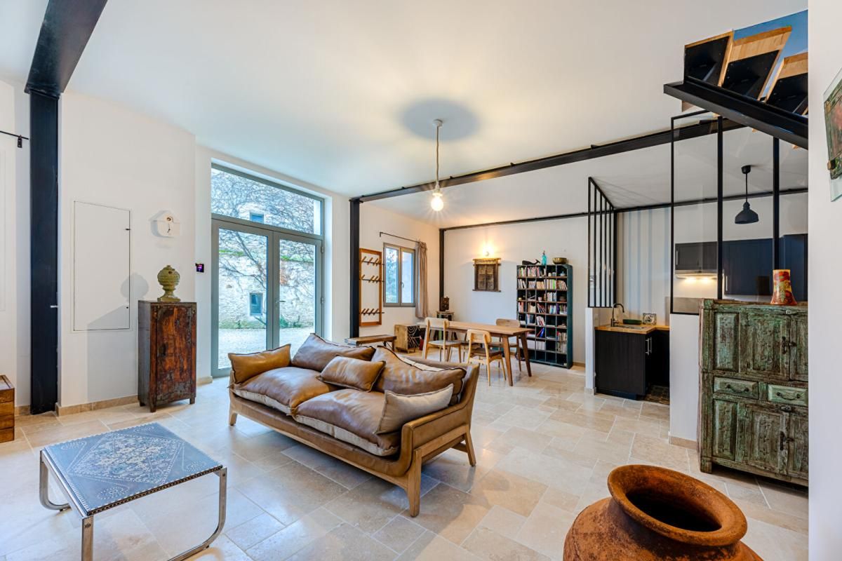 Nid douillet au coeur d'un Prieuré du XI siècle