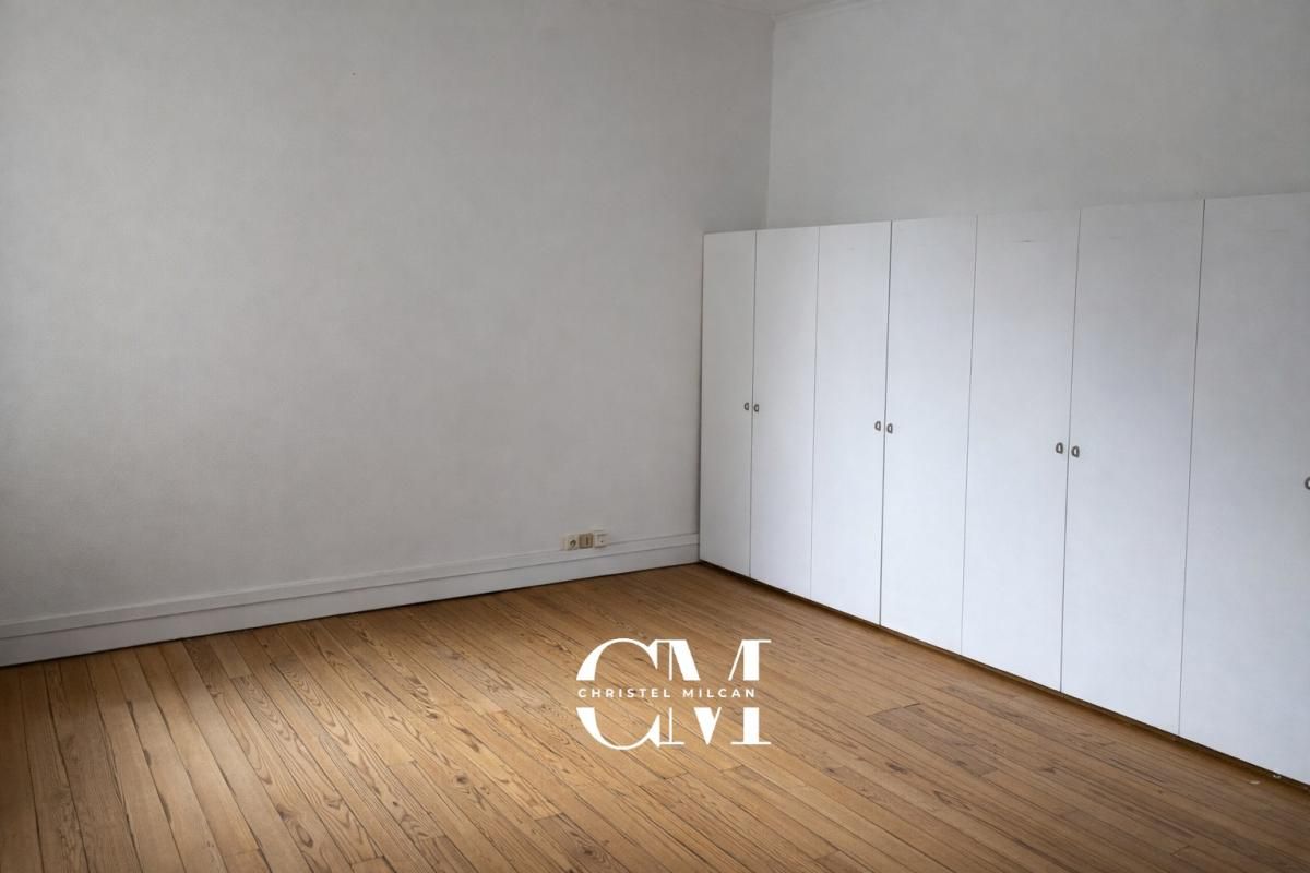 BORDEAUX Bureaux Bordeaux Chartrons Jardin Public 4 pièces 75 m2 4