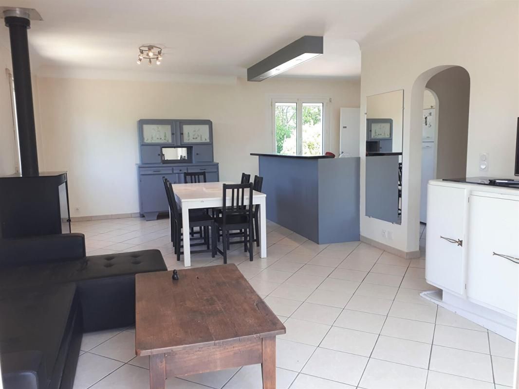 LAROQUE-TIMBAUT LAROQUE TIMBAUT, 6 Pièces -132 m² ,  DEPENDANCE, PISCINE, GARAGE, JARDIN Maison Laroque Timbaut 6 pièce(s) 130 m2 4