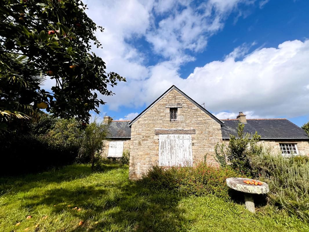 ARRADON LONGERE T4- 90 m2-Terrain 1200 m2  Env- Annexe- Permis 1