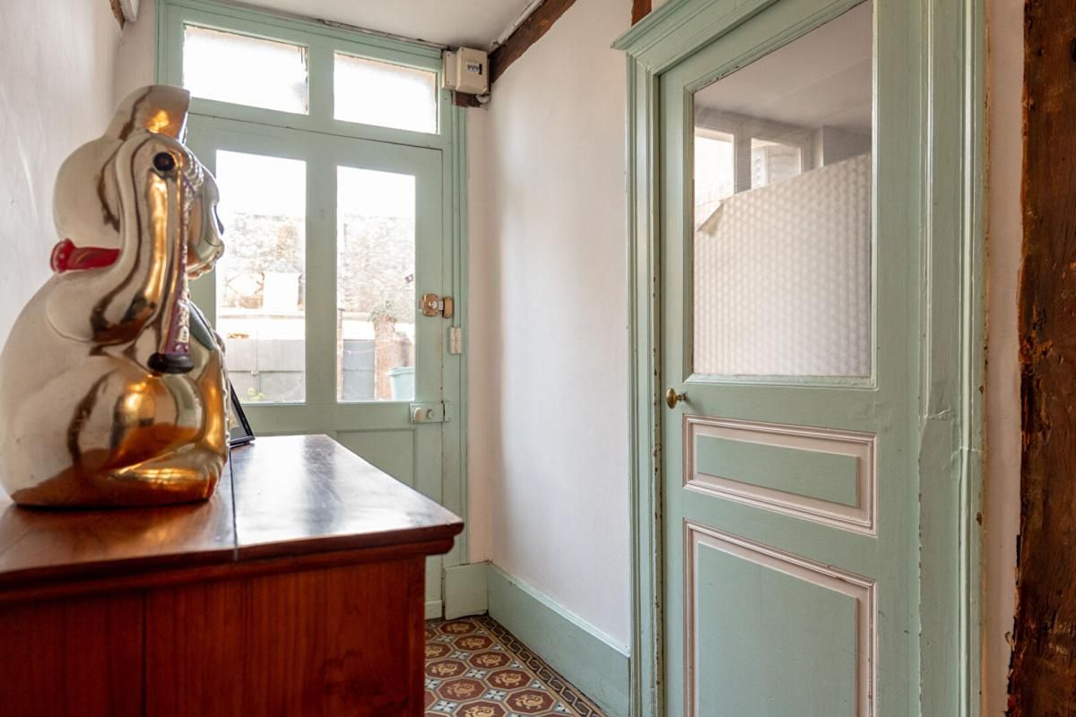 MONDOUBLEAU LIEUX UNIQUES ® x PROPRIÉTÉS PRIVÉES PROPOSE MAISON DE MAITRE DE 229 M² JARDIN 272 M² CENTRE MONDOUBLEAU 4