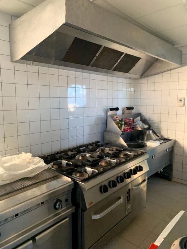 LOCAL COMMERCIAL  200 m2