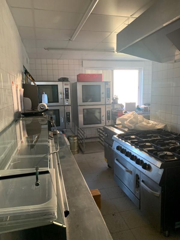 ASFELD LOCAL COMMERCIAL  200 m2 2