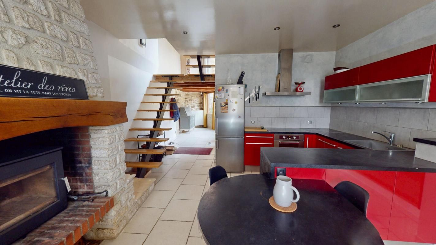 LA FERTE-MILON BÂTISSE ATYPIQUE 190 M2 PRIX 280 000 2