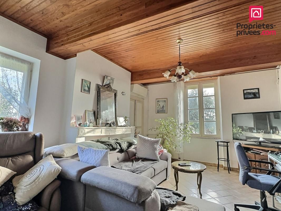 SENESTIS Maison 9 pièces Senestis 210m² 3