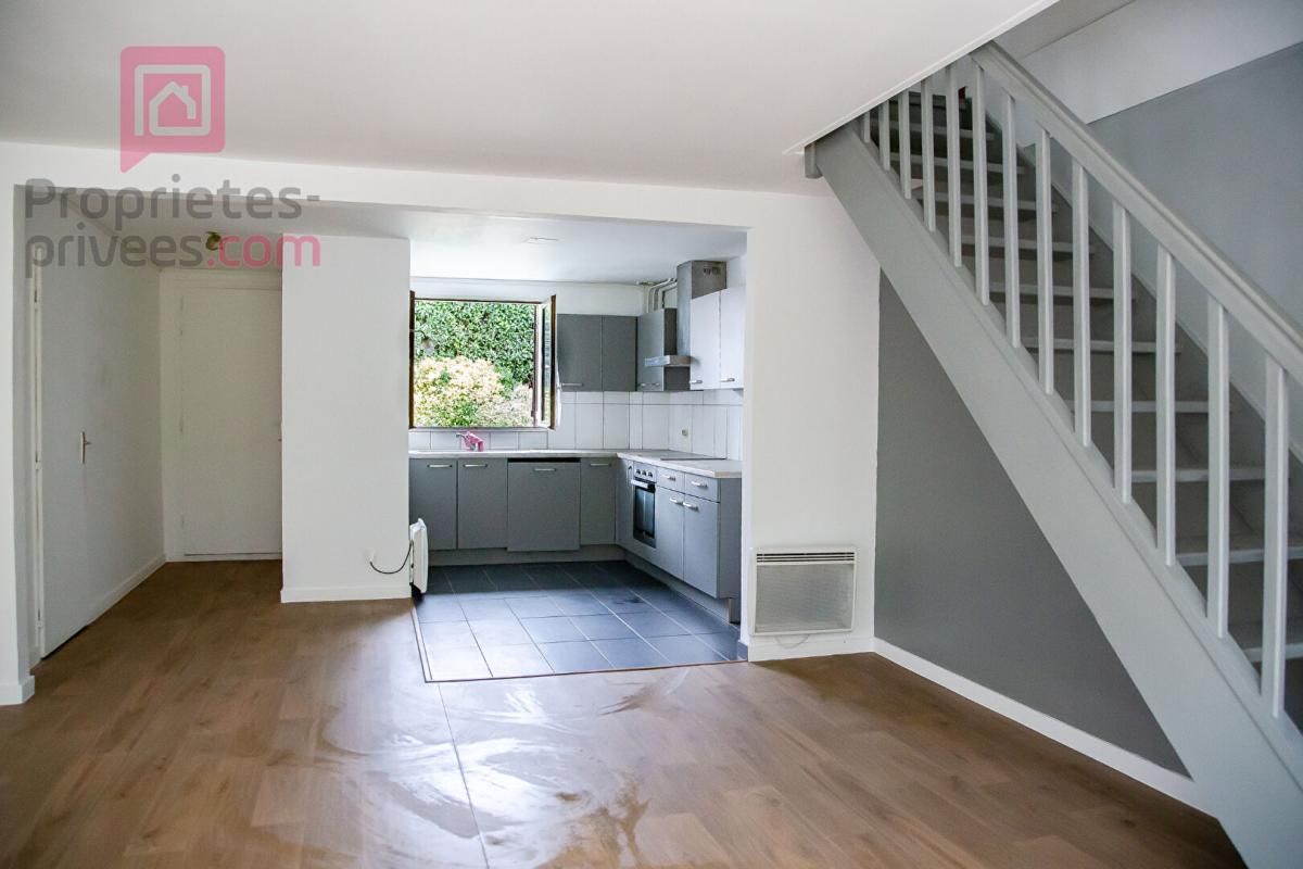 MANTES-LA-VILLE Maison calme dans voie sans issue, env. arboré 2