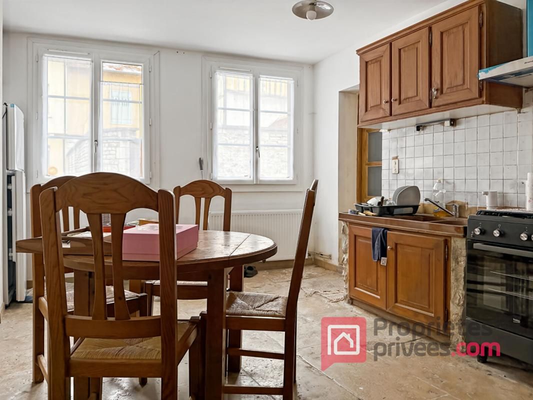 BAR-SUR-SEINE Maison Bar-sur-seine 6 pièce(s) 135 m2 4