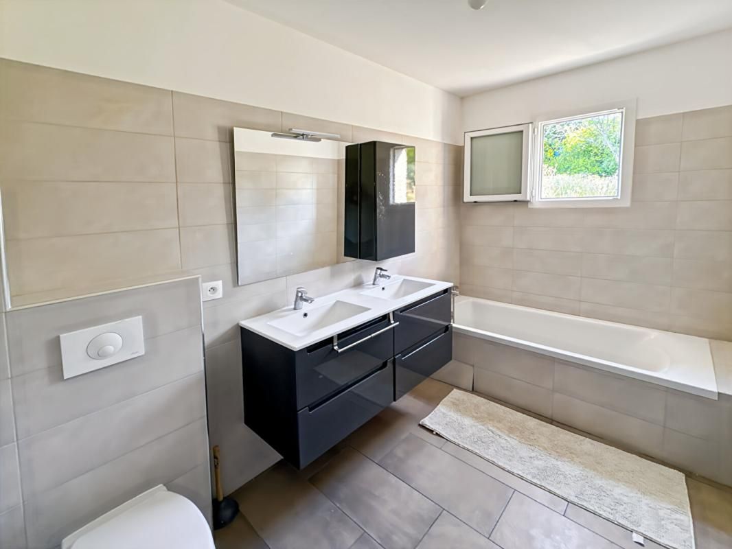 ALATA Maison Alata 4 pièce(s) 65 m2 2