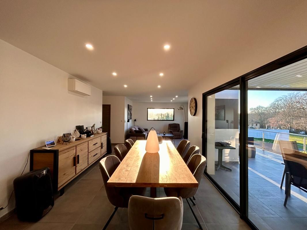 TRELISSAC Rare à la vente, superbe maison de 2019 avec prestations haut de gamme, à TRELISSAC 4