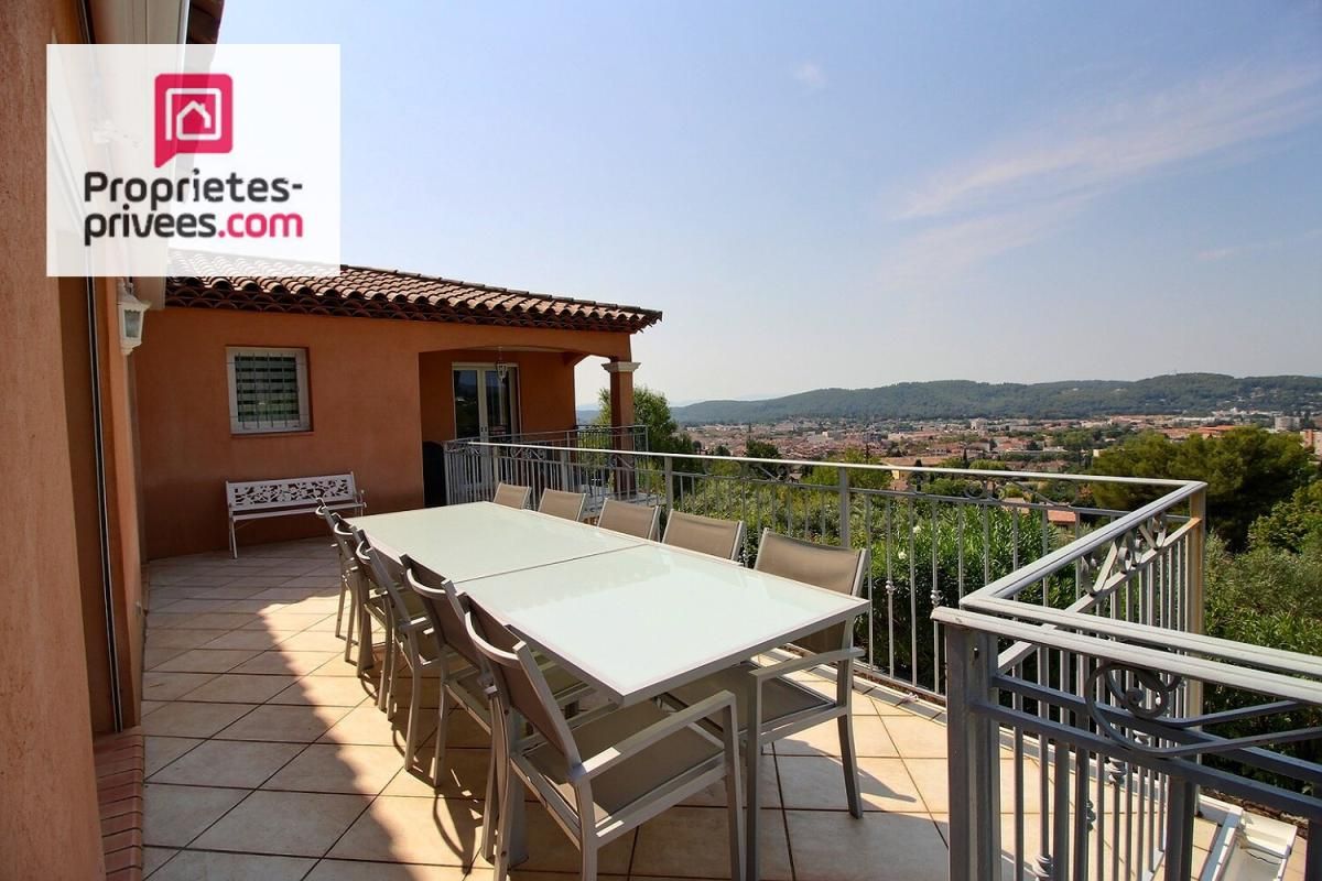 DRAGUIGNAN Villa Draguignan 6 pièces 140m2 2