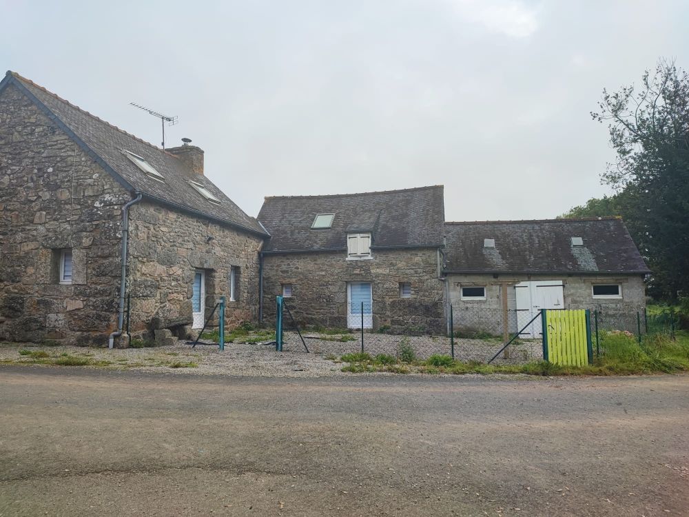 SAINT-GILLES-PLIGEAUX Appartement Saint Gilles Pligeaux 6 pièce(s) 76 m2 1