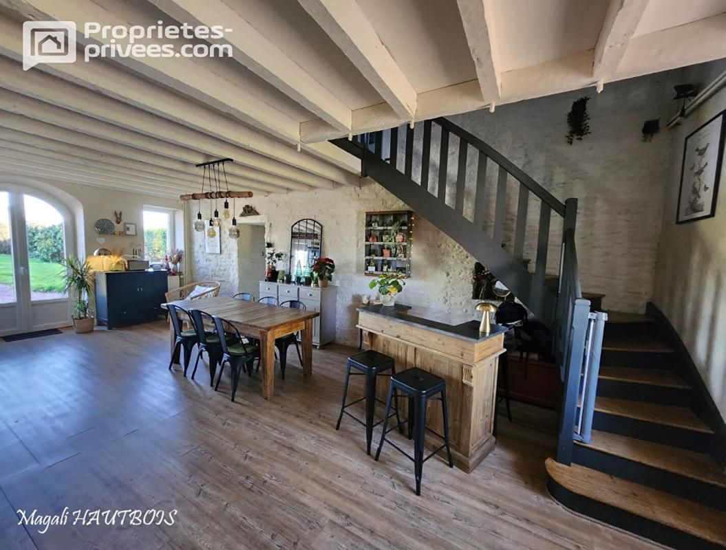 SAINT-HILAIRE-DU-HARCOUET Maison rénovée, à proximité de Saint-Hilaire-Du-Harcouet 8 pièce(s) 152 m2 3