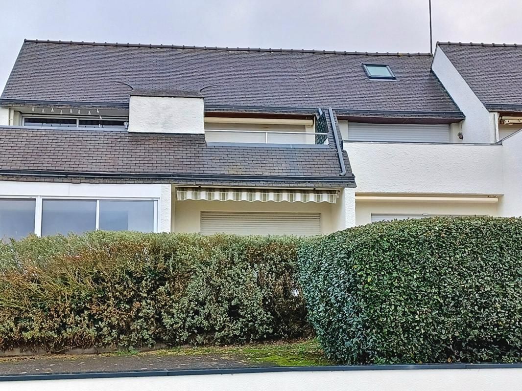 SAINT-GILDAS-DE-RHUYS Studio face à la mer & garage. Investissement rare 3