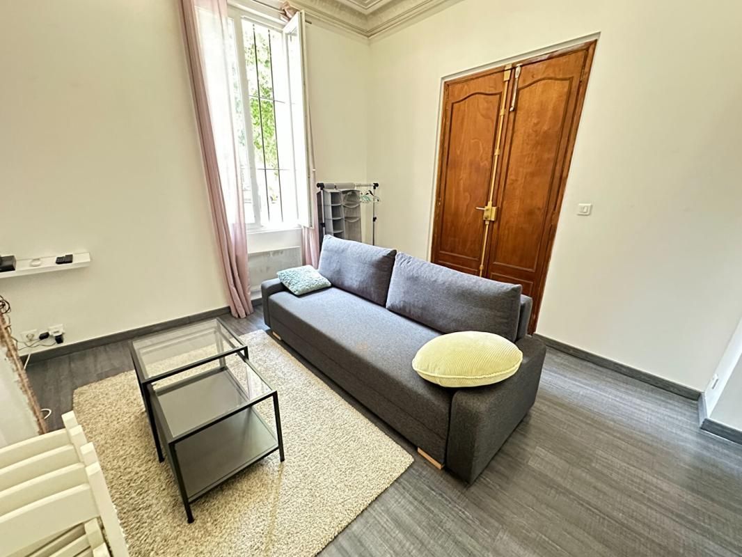 GRANS Studio centre ville Grans 2