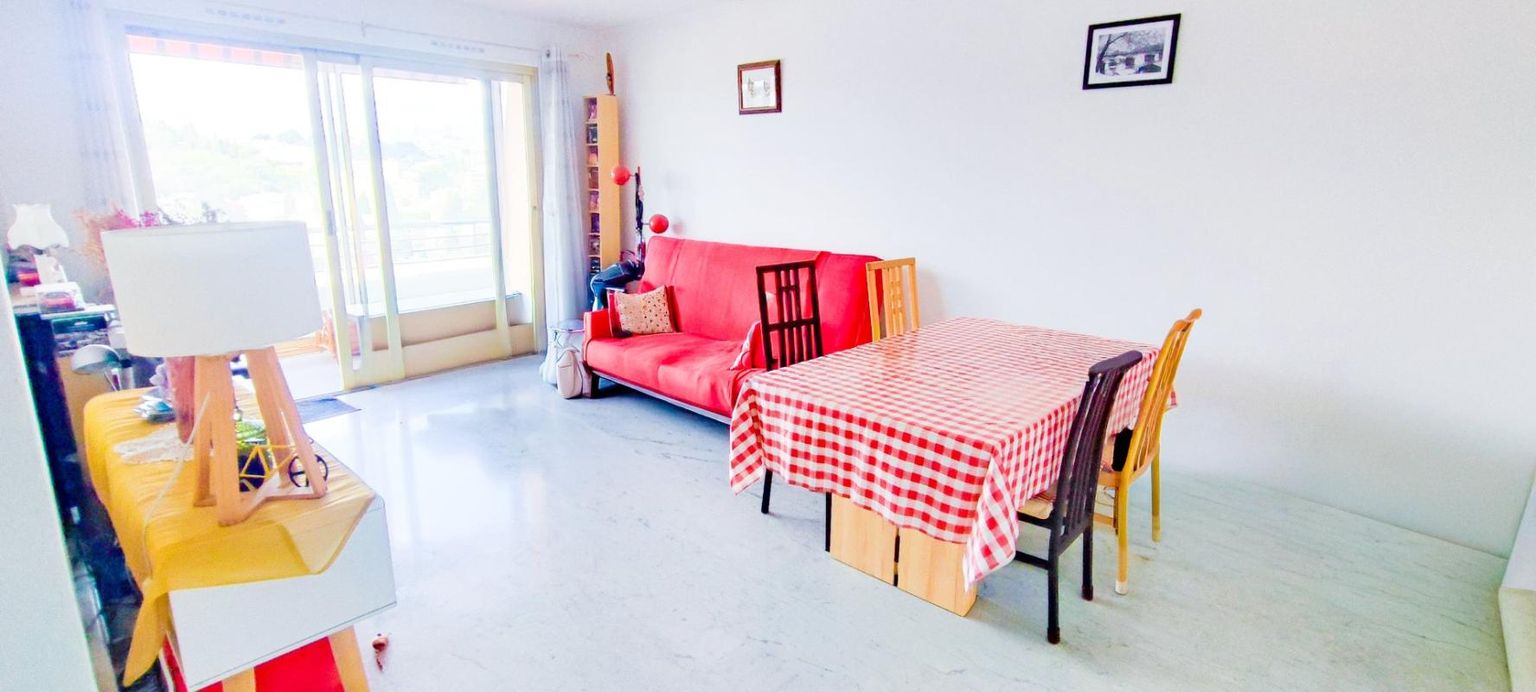 LE CANNET LE CANNET MAIRIE : 3 PIECES 2