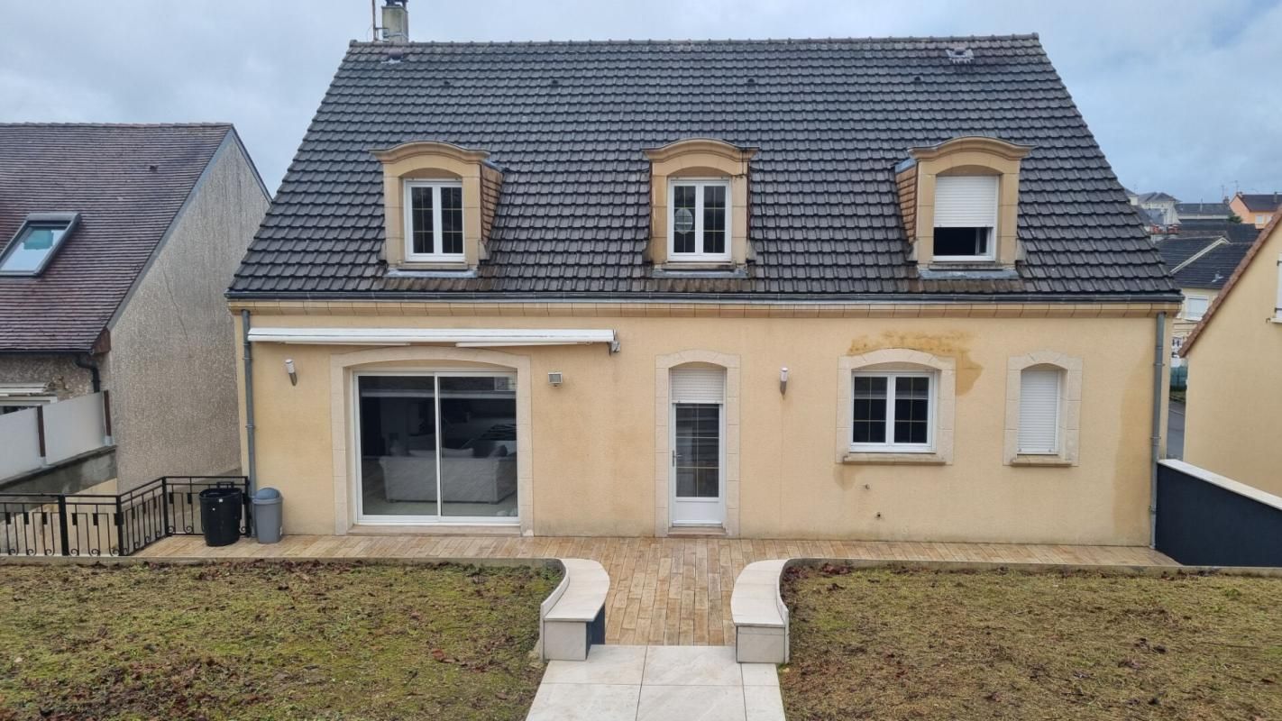 Maison Le Mans 8 pièce(s) 224 m2