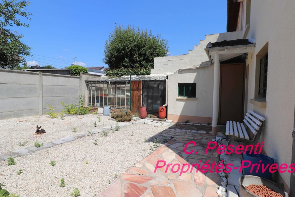 CONCHES-SUR-GONDOIRE Maison Conches Sur Gondoire 5 pièce(s) 75 m2 4