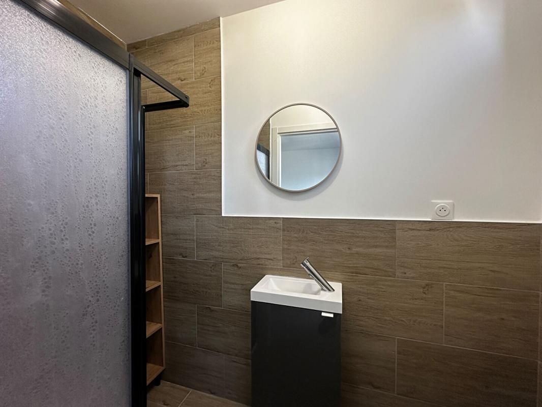 ANGERS Appartement 1 pièce(s) 64 m2 3