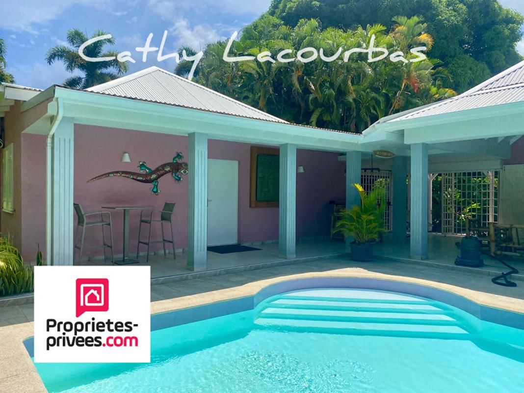 BOUILLANTE Rare, Villa d'architecte au coeur d'un parc paysager- Bouillante 3