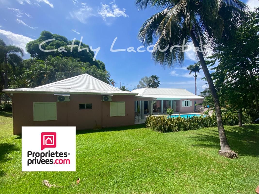 BOUILLANTE Rare, Villa d'architecte au coeur d'un parc paysager- Bouillante 4