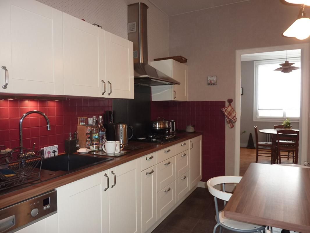 CHOLET Maison Cholet 6 pièce(s) 146 m2 4