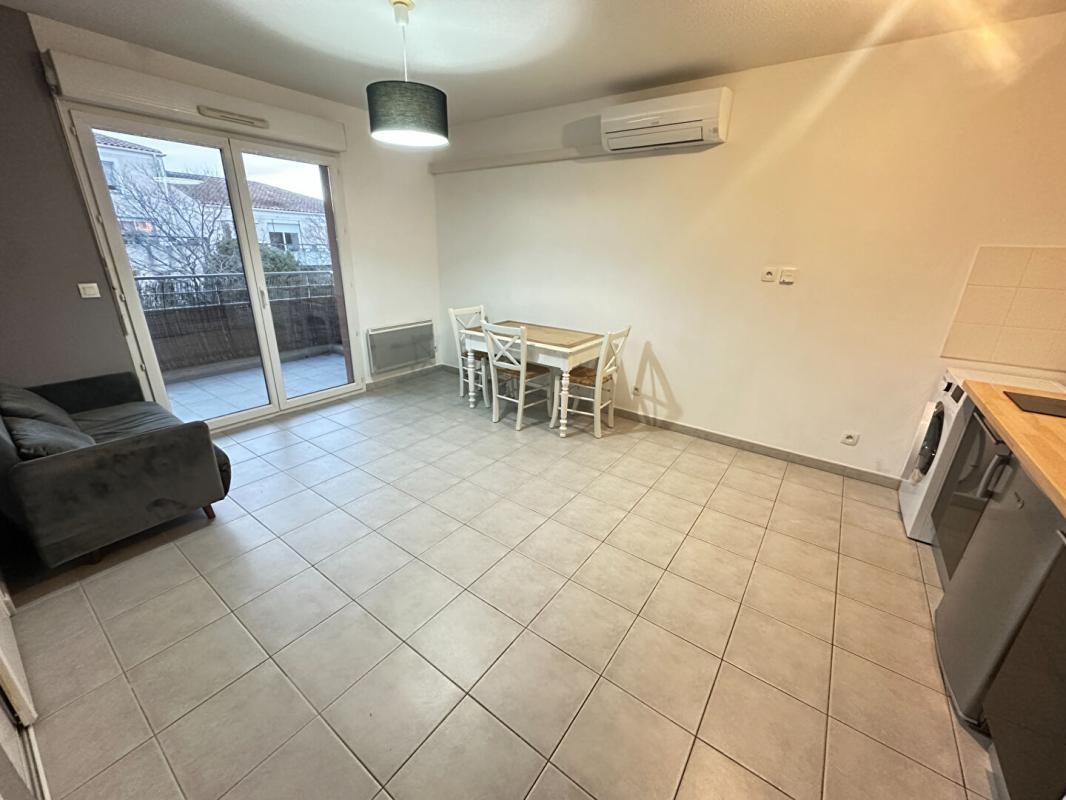 SALON-DE-PROVENCE À louer - T2 de 37 m² - Quartier Bel Air, Salon-de-Provence 3