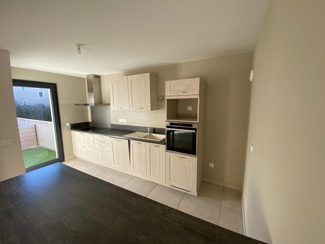 BARBENTANE BARBENTANE, APPARTEMENT T4 99m², 2 EXTERIEURS, 2 PARKINGS 4