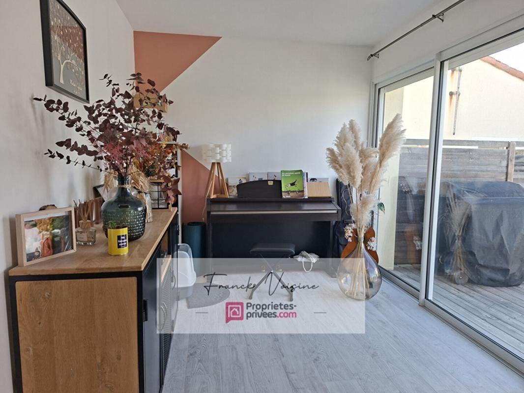 VENDRENNES A VENDRE à Vendrennes, Maison de 116 m2 env avec 3 chambres et 1 bureau sur parcelle de 778 m2 env 1