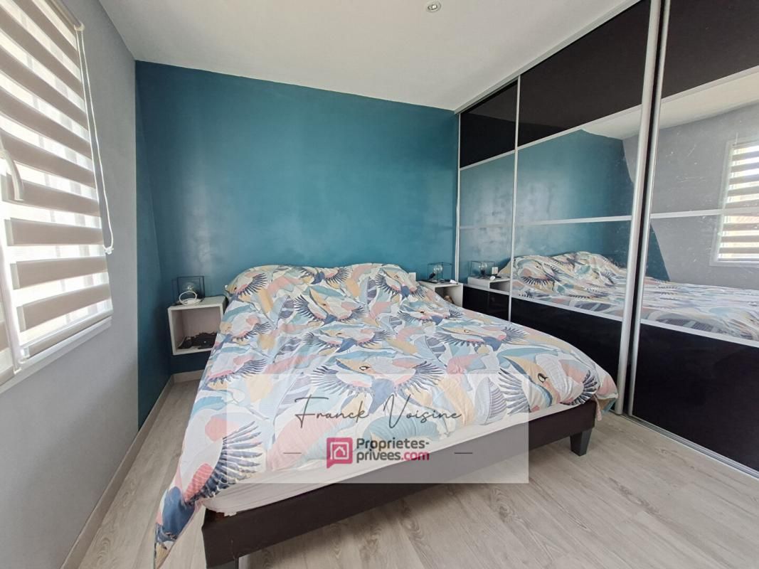 VENDRENNES A VENDRE à Vendrennes, Maison de 116 m2 env avec 3 chambres et 1 bureau sur parcelle de 778 m2 env 4