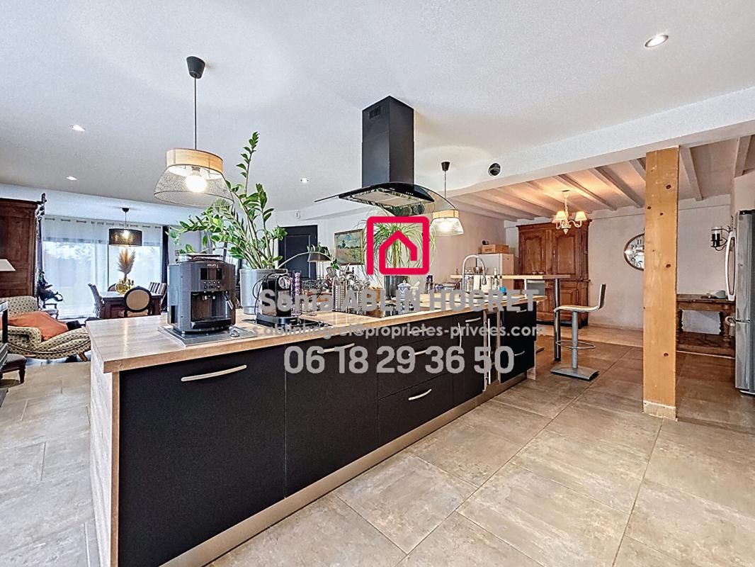 LA SELLE-CRAONNAISE Maison 5 pièce(s) 220 m2 1