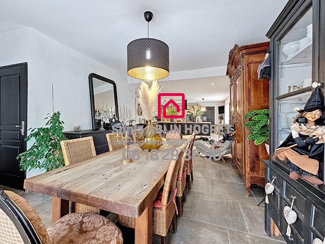 LA SELLE-CRAONNAISE Maison 5 pièce(s) 220 m2 4