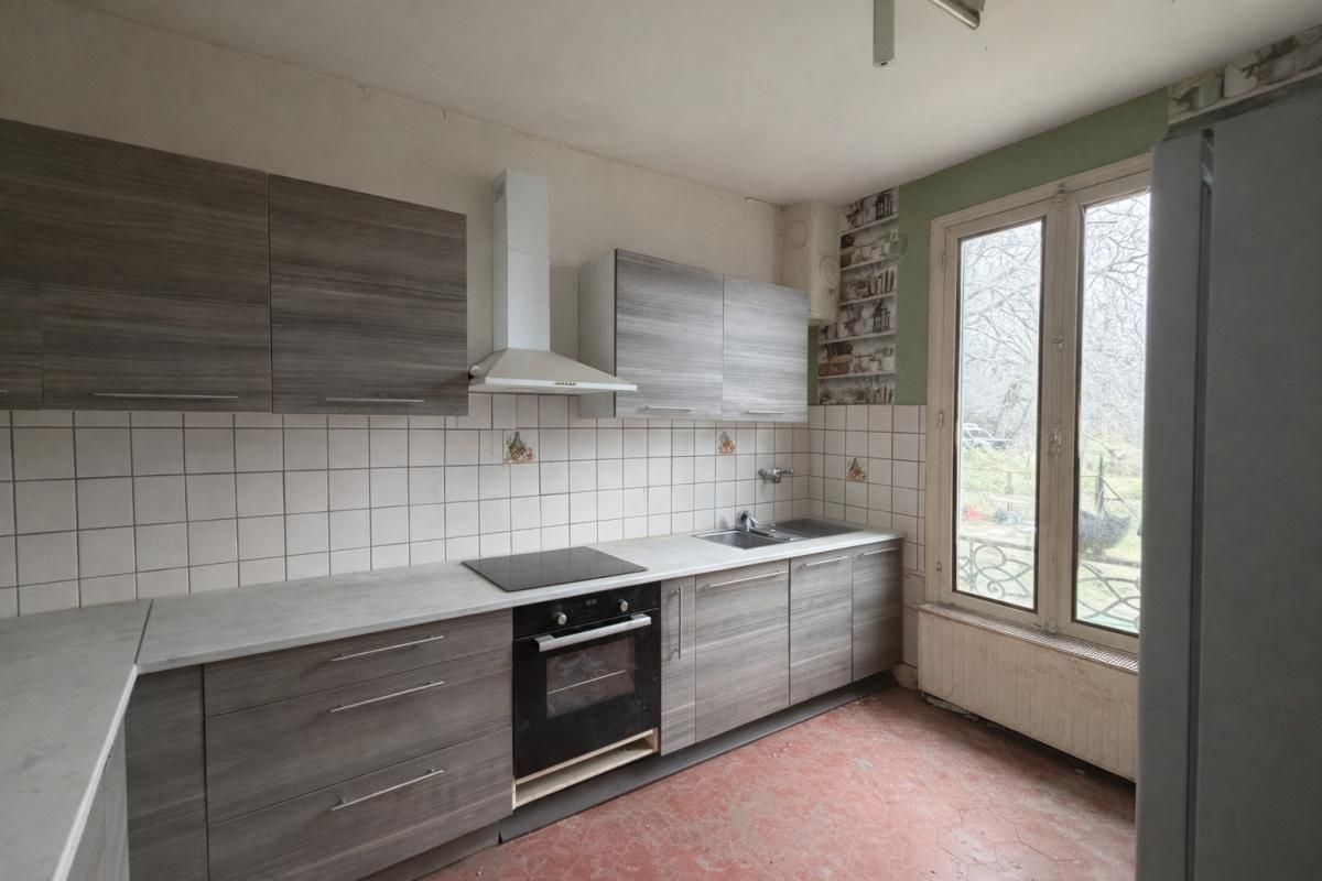 JOUET-SUR-L'AUBOIS Maison à rénover à Jouet sur l'Aubois 3